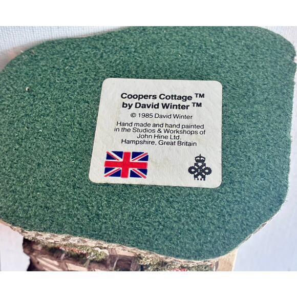 David Winter Coopers Cottage + Van Hill Pottery Cottage Set | England - Picture 5 of 5